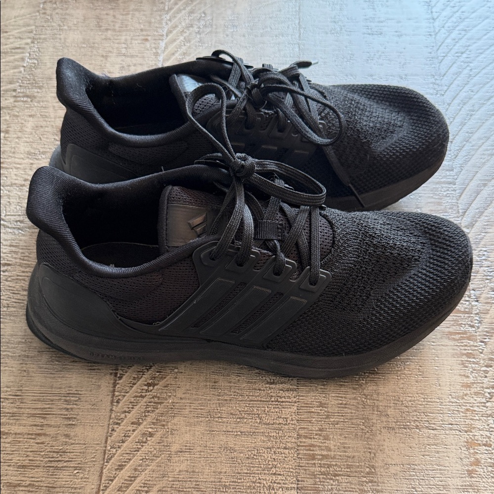 Adidas Kids Sneakers size 6.5